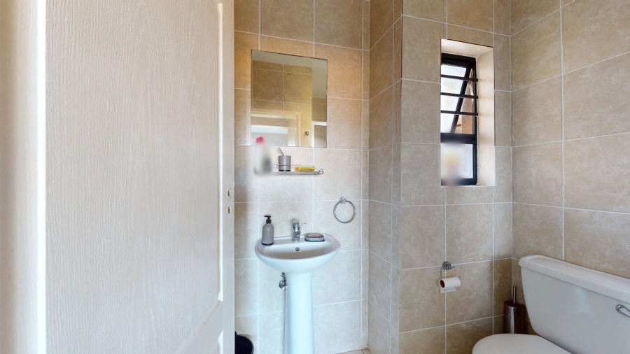 2 Bedroom Property for Sale in Mooivallei Park North West